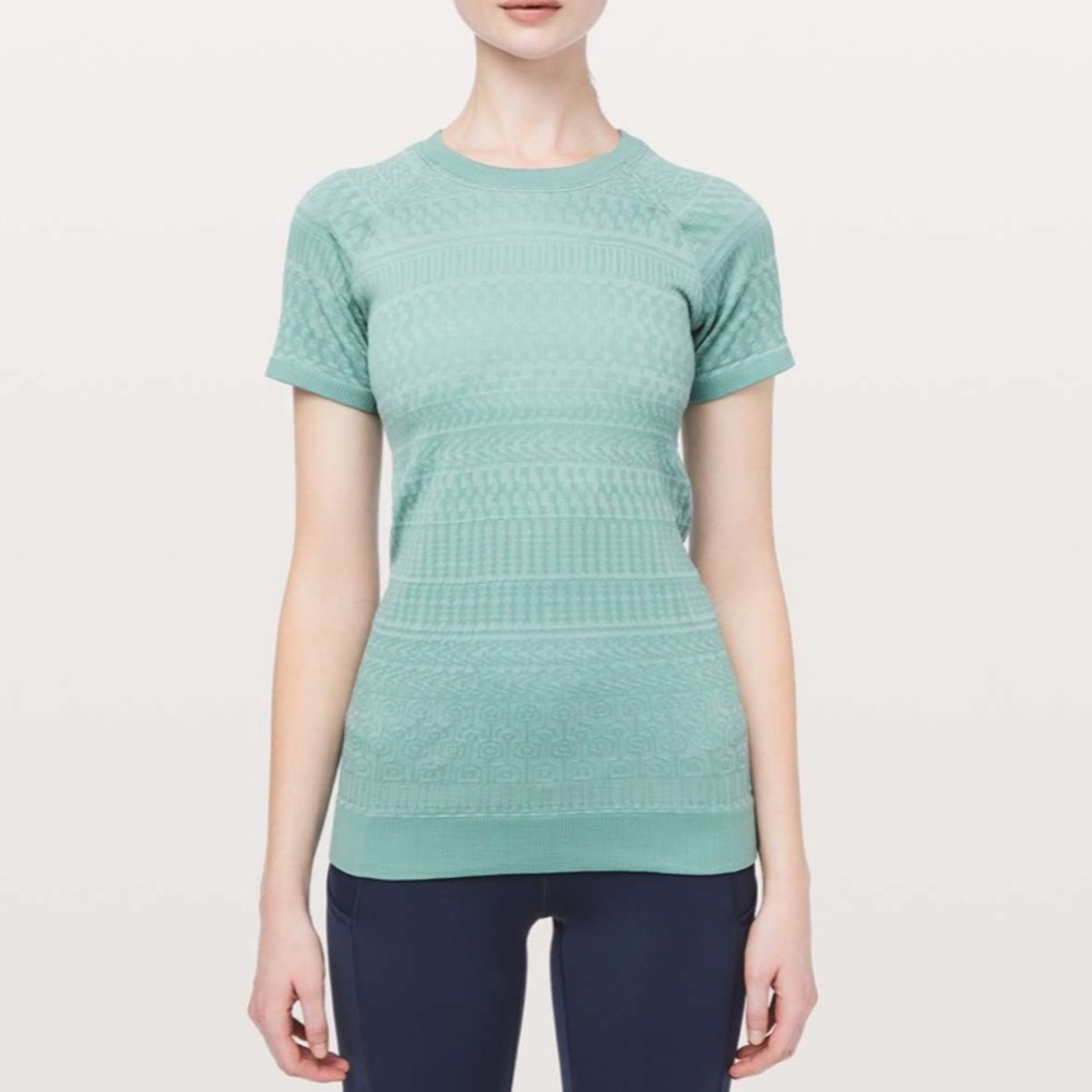 NWT lululemon rest less short sleeve!